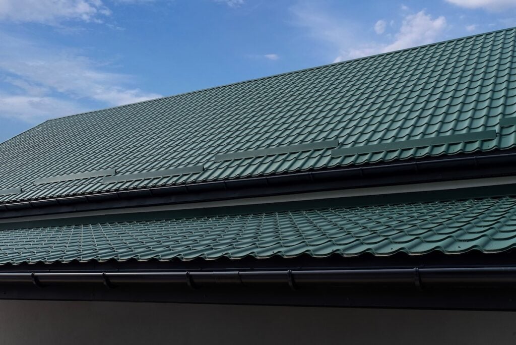 how to install sidewall flashing on a metal roof