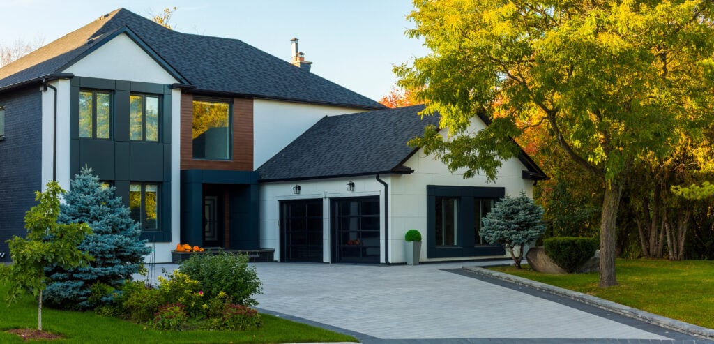 Custom built luxury house in the suburbs of Toronto, Canada